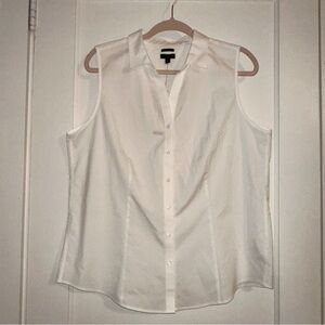 Talbots sleeveless top. Size 16P. NWT.
